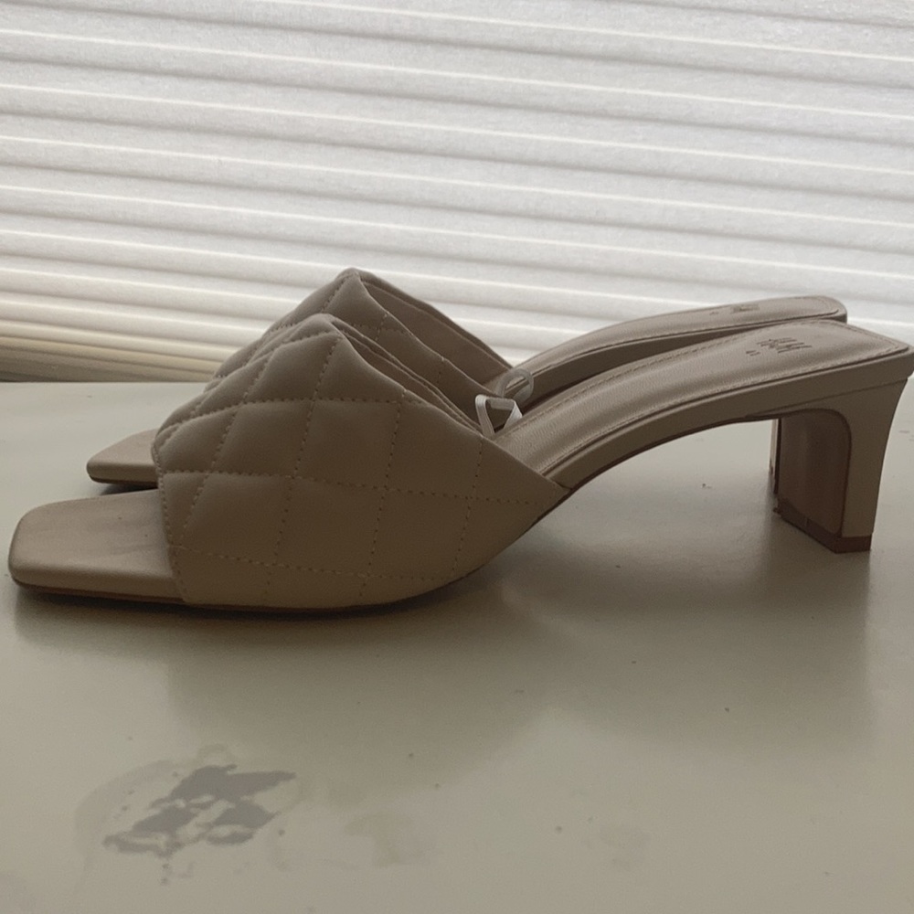 Kitten Heels - Picture 3 of 3